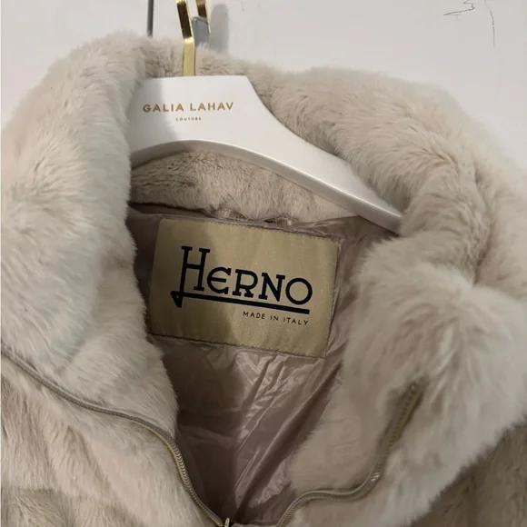 Herno Beige Cream Faux Fur Teddy Down Lady Cape Jacket Size 46 US 10 - Picture 5 of 6